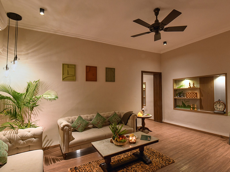 Suite room - Narwar Lakefront