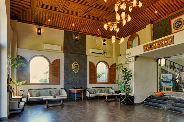 Narwar Lounge